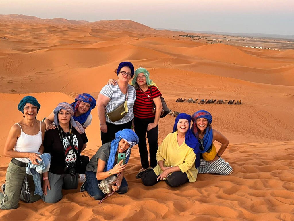 Mujeres vitamina en las dunas. Viaje a Marrakech